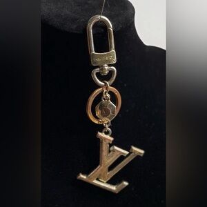 AUTHENTIC LOUIS VUITTON Gold and Silver Keychain! Comes w/ authentic dust bag!